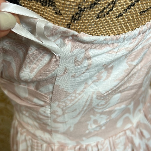 NWT Selfie Leslie Kamali Floral One-Shoulder Keyhole Maxi Dress in Beige size S - Picture 9 of 14